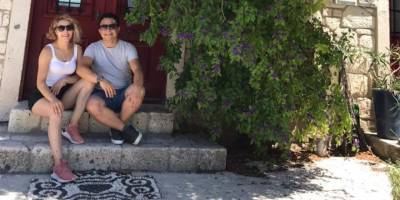 Bornova'da genç çift banyoda ölü bulundu