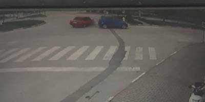 İki otomobil böyle çarpıştı: 2 yaralı