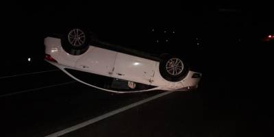 İncirliova'da devrilen otomobilin sürücü yaralandı