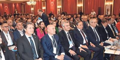 "Başkan eşleri belediyeye karışmasın"