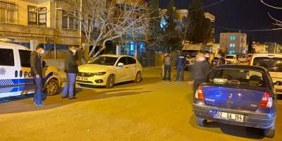 Cinnet getiren anne çocuğunu bıçak ile rehin aldı