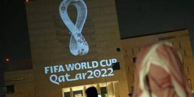 Japon taraftarların tribünde çöp topladığını gören Katarlılar şaşkınlık yaşadı