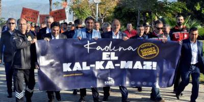 Fethiye'de toplanan erkekler kadına yönelik şiddete karşı yürüdü