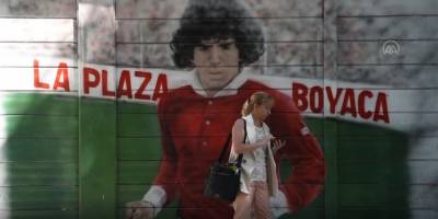 Arjantinli efsane futbolcu Maradona'nın ikinci ölüm yıldönümü