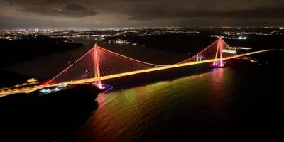 İstanbul'da iki köprü 'radyasyon onkolojisi farkındalığı' için turuncuya büründü