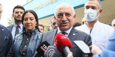 TFF Başkanı Mehmet Büyükekşi, İzmir derbisinde yaralanan taraftarı ziyaret etti