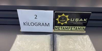 Uşak'ta uyuşturucu ele geçirilen araçtaki 2 şüpheli gözaltına alındı