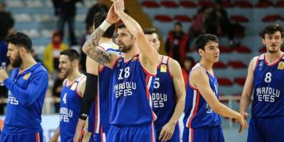 Anadolu Efes, THY Avrupa Ligi'nde yarın Olympiakos'u konuk edecek