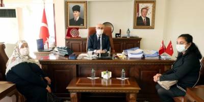 İzmir’de selden zarar gören vatandaşlara nakdi yardım dağıtılmaya başlandı