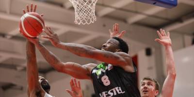 Aliağa Petkimspor: 84 - Manisa Büyükşehir Belediyespor: 90