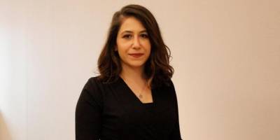 Şiddet gören kadın kendini suçluyor