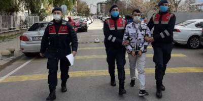 Girdiği evden altın ve döviz çalan hırsız tutuklandı