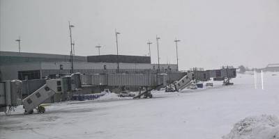 ABD'de kar fırtınası hava ve kara trafiğini felç etti