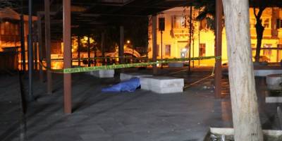 İzmir'de bir kişi parkta ölü bulundu