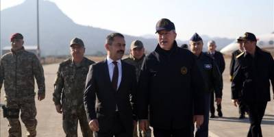 Milli Savunma Bakanı Akar ve TSK komuta kademesi Gökçeada'yı ziyaret etti