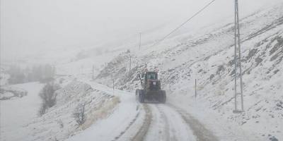 Van'da karla mücadele 600 personelle devam ediyor