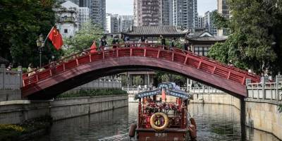 Çin, Kovid-19 salgını nedeniyle kapattığı sınırlarını 3 yıl sonra açtı