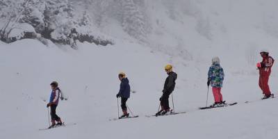 Artvin'deki Atabarı Kayak Merkezi sezonun ilk ziyaretçilerini ağırlamaya başladı