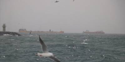 İstanbul'da vapur seferlerine lodos engeli