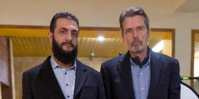 ABD’li gazeteci ödülle aranan terör örgütü lideriyle röportaj yaptı