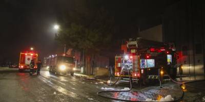 Uşak'ta tekstil fabrikasında çıkan yangın söndürüldü