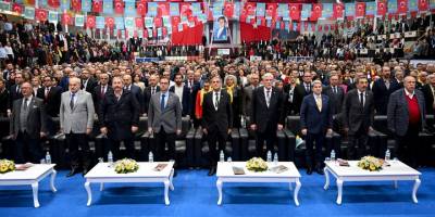 İYİ Parti İzmir İl Kongresi'nde başkanlığa Sinan Bezircilioğlu seçildi