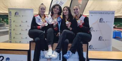 Genç Kadınlar Eskrim Kılıç Milli Takımı, İspanya'da şampiyon oldu