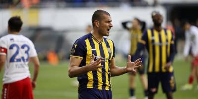 MKE Ankaragücü, Eren Derdiyok ile yollarını ayırdı