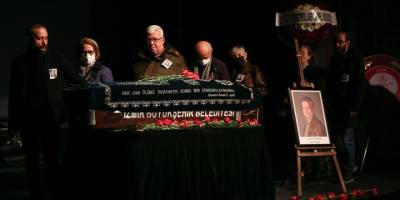 İzmir'de kalp krizi sonucu hayatını kaybeden oyuncu Levent Güner için tören düzenlendi