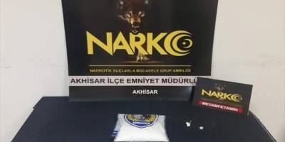 Manisa'da uyuşturucu bulunan araçta yakalanan 4 şüpheli tutuklandı