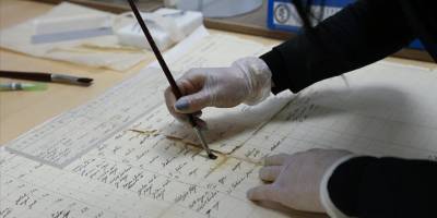 Yaklaşık 140 yıllık nüfus belgelerini "sarraf titizliğiyle" dijital ortama taşıyorlar