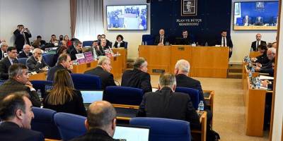 Emeklilikte Yaşa Takılanlara ilişkin kanun teklifi Plan ve Bütçe Komisyonunda kabul edildi