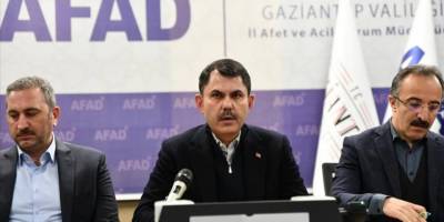 Bakan Kurum: Vatandaşlarımız Adana-Gaziantep Otoyolu'nu kullanabilirler, D-400 sadece yardım hizmetlerinde kullanılacak