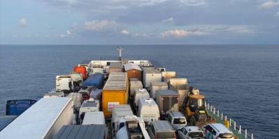 İzmir'den gönderilen yardım gemisi, Kaş açıklarına ulaştı