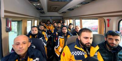 İzmir'den 602 gönüllü sağlık personeli deprem bölgesine hareket etti