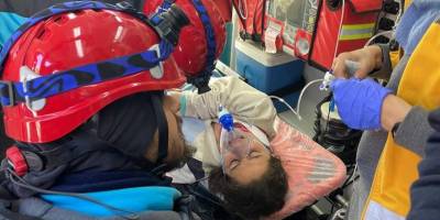 Gaziantep İslahiye'de genç kız enkazdan 78 saat sonra kurtarıldı