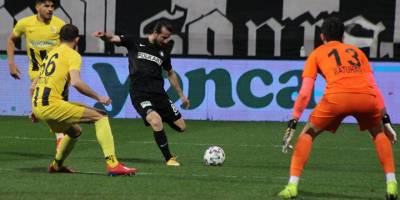 Altay, Menemen'e acımadı: 3-0