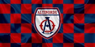 Altınordu'da sakatlığı geçen 3 futbolcu takımla çalışmalara başladı