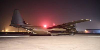 Depremlerde yaralanan 3 kişi Adana'dan İngiliz askeri kargo uçağıyla İstanbul'a getirildi