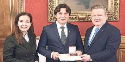 Polonyalı seri katili Bornovalı gazeteci yakalattı