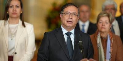 Kolombiya'da Cumhurbaşkanı Petro'nun kabinesinden 3 bakan görevlerinden ayrıldı