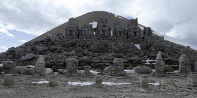 Nemrut Dağı'nın anıtsal heykelleri depremlerde zarar görmedi