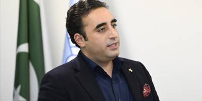 Pakistan Dışişleri Bakanı ülkesinin "kriz fırtınası" içerisinde olduğunu söyledi