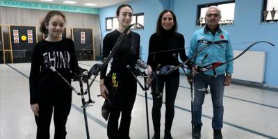 41 yıllık okçuluk antrenörü kızlarından sonra torununun başarısı için çaba harcıyor