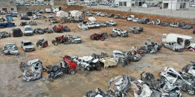 Depremin vurduğu Nurdağı ilçesinde oto galericiler de büyük yara aldı