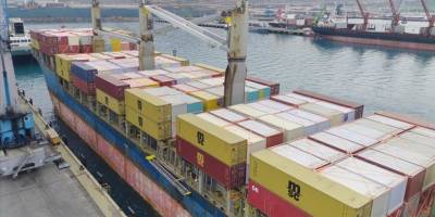 Katar'dan İskenderun'a 522 yaşam konteyneri daha geldi