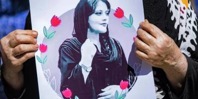 İran'da 22 bin protestocuya af