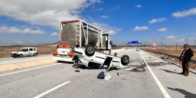 Afyonkarahisar'da otomobilin devrilmesi sonucu 4 kişi yaralandı