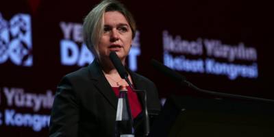 İzmir Büyükşehir Belediyesinin düzenlediği "İkinci Yüzyılın İktisat Kongresi" başladı