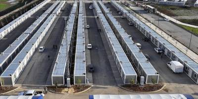 Kahramanmaraş'ta Cumhurbaşkanlığı SSB koordinasyonunda kurulan konteyner kentin ilk etabı tamamland